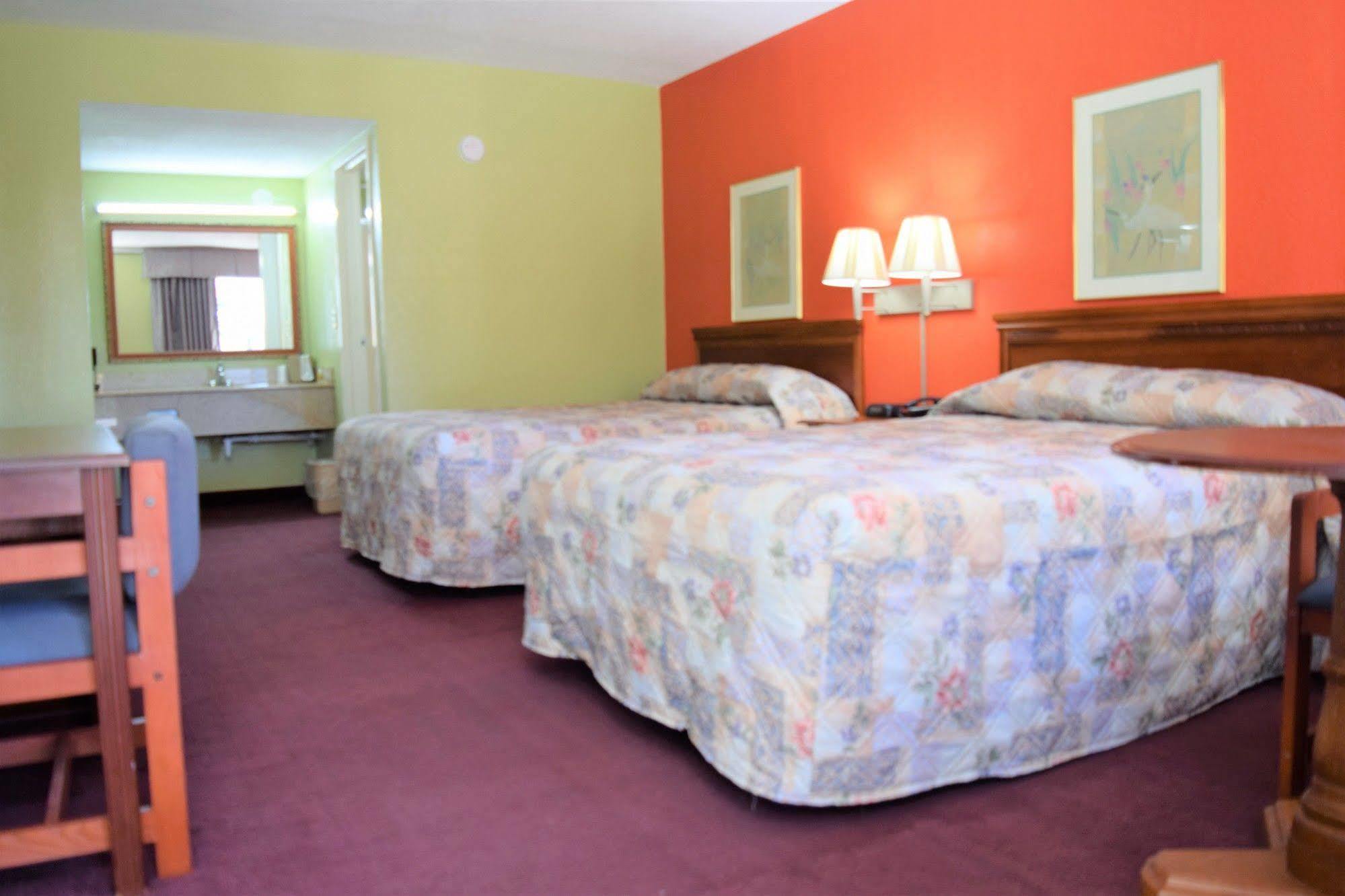 Liberty Inn Уейнсбъро Екстериор снимка